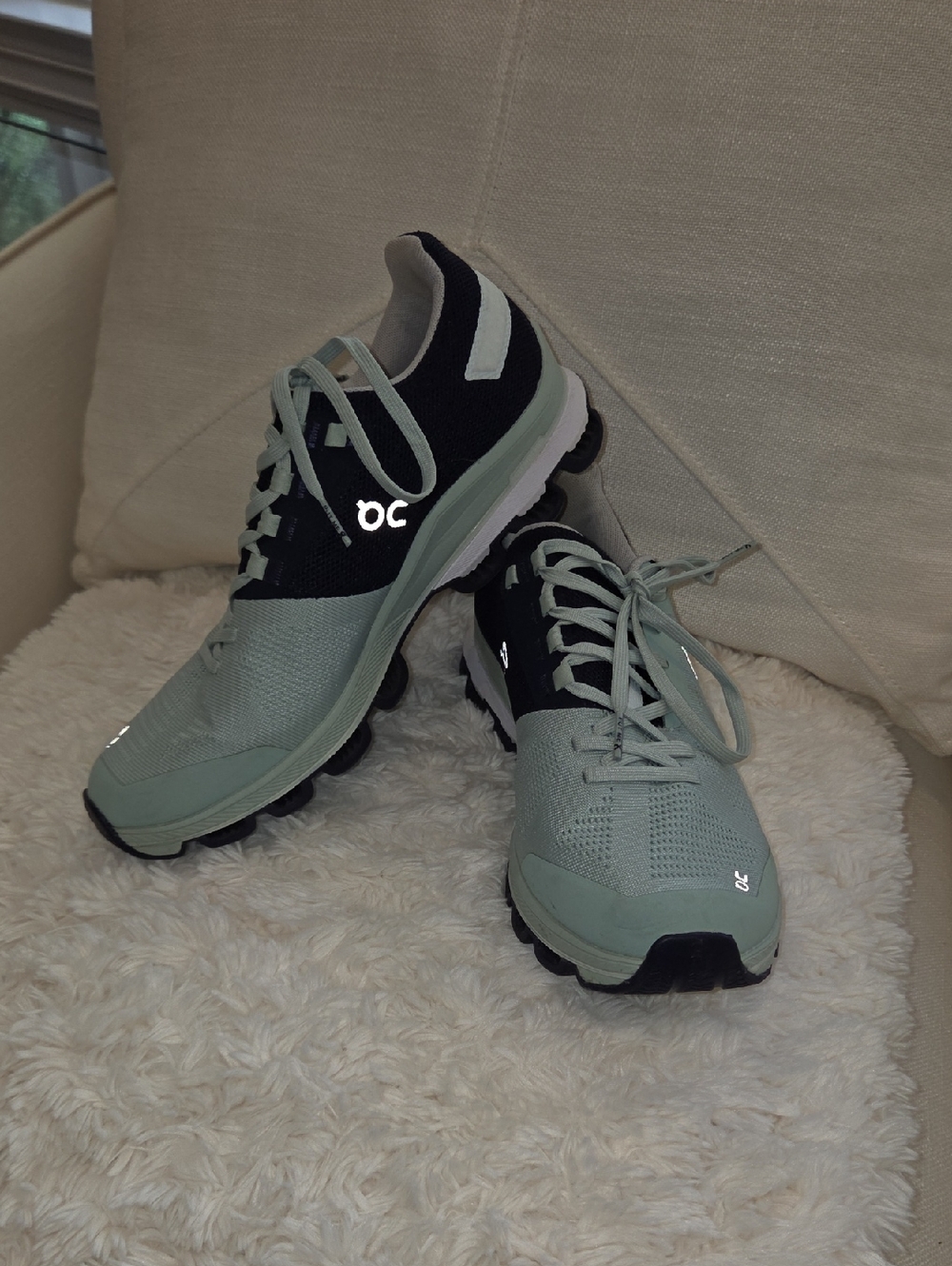 On Running Light Green, Blue and White Performance Sneakers